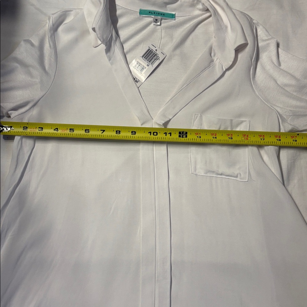Pleione White V-neck blouse SZ M. NWT with flaw. 100% Cotton. - Picture 6 of 7